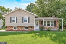 Open House: 1:00 PM - 3:00 PM at 268 Oakfield Dr
