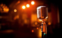 Open Mic Night @ Roosters Tavern