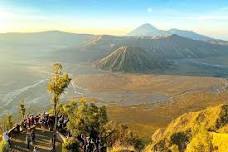 Bromo Tour Sunrise: Showcasing Best Spots with Trustworthy, Family-like Service
