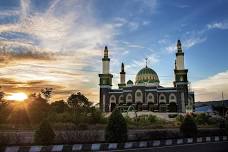 Bengkulu Walking Tour: Uncover Southern Sumatra's Hidden Tales and Charming Places