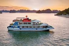 Cozy Cruise: Luxury Halong Bay Day Journey from Tuan Chau Island