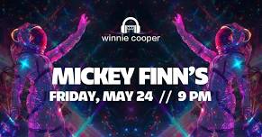 Winnie Cooper @ Mickey Finn